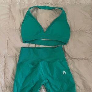 Ryderwear Teal V-Neck Seamless Sports Bralette